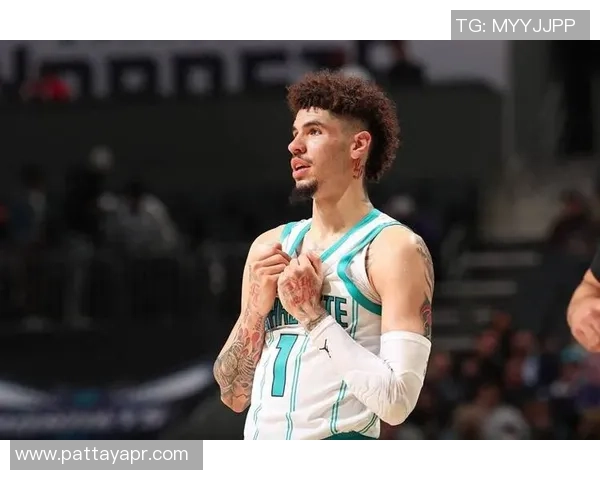 拉梅洛鲍尔半场表现糟糕仅得7分9投2中并出现4次失误